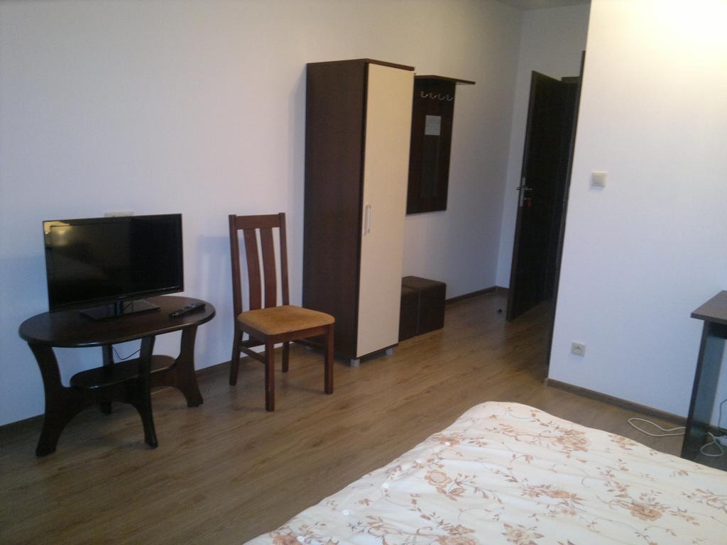 Hotel Diament - Zajazd U Przemka Zgierz Kamer foto