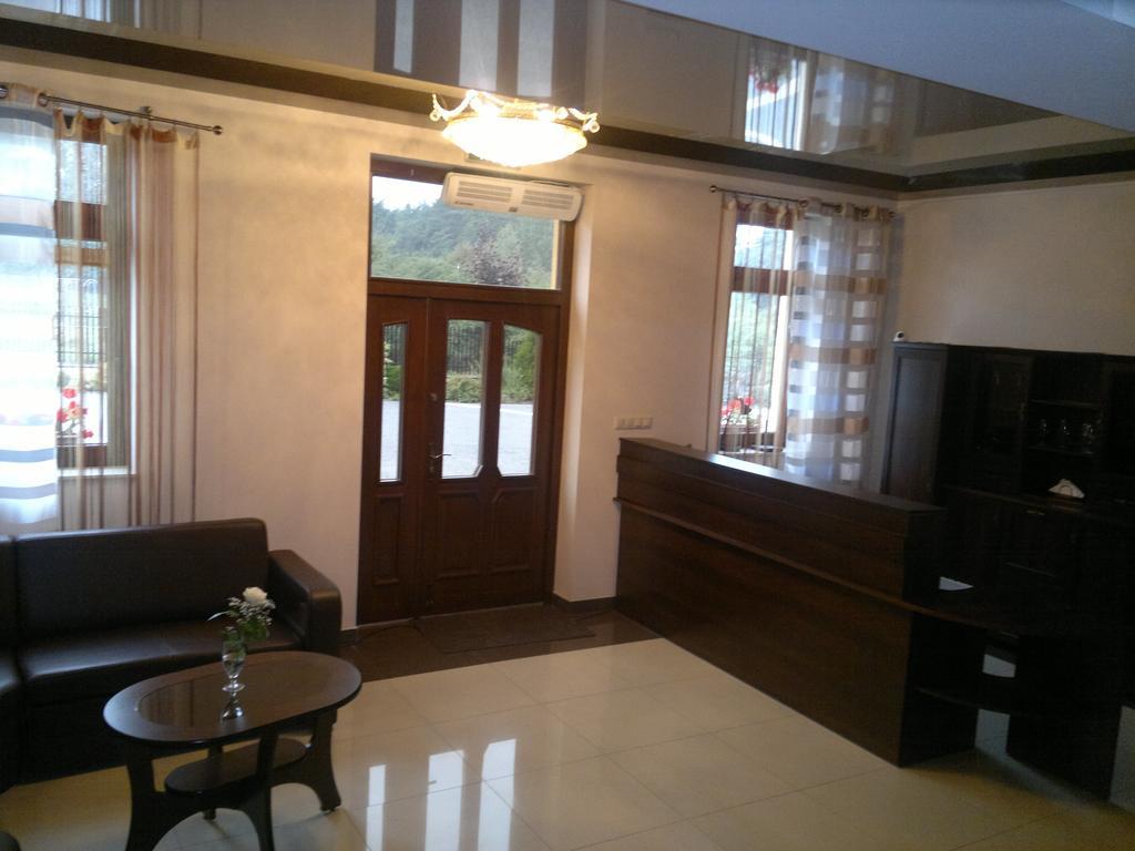 Hotel Diament - Zajazd U Przemka Zgierz Buitenkant foto
