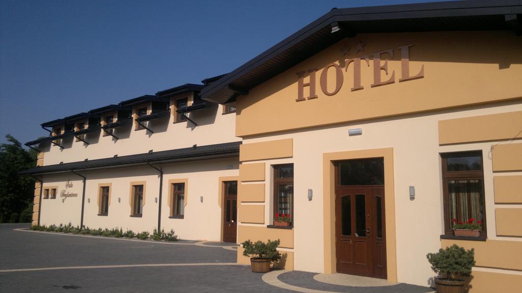 Hotel Diament - Zajazd U Przemka Zgierz Buitenkant foto